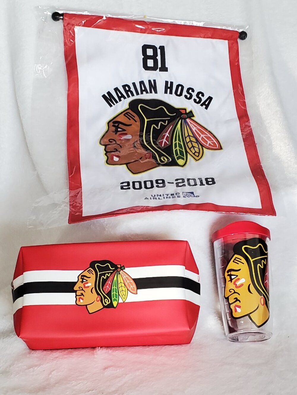 Chicago Blackhawks Gift Set for any Hockey Fan!  See photos for included items